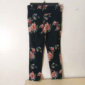 One by Chapter One black/floral stretch pants - size S/P